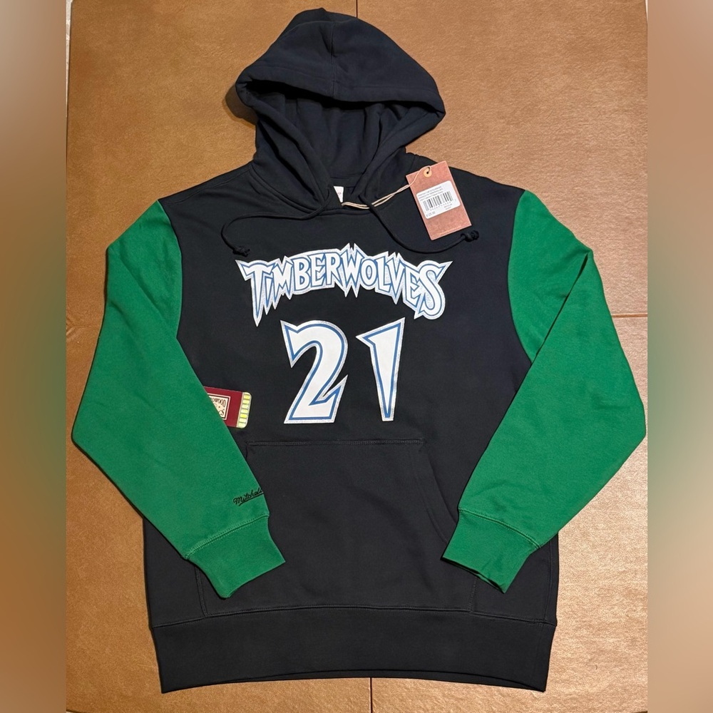 NWT - Mitchell & Ness Men’s Minnesota Timberwolves Fleece Hoodie, Size - M